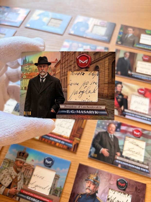 2026 World's Monarchs - Series 2 box